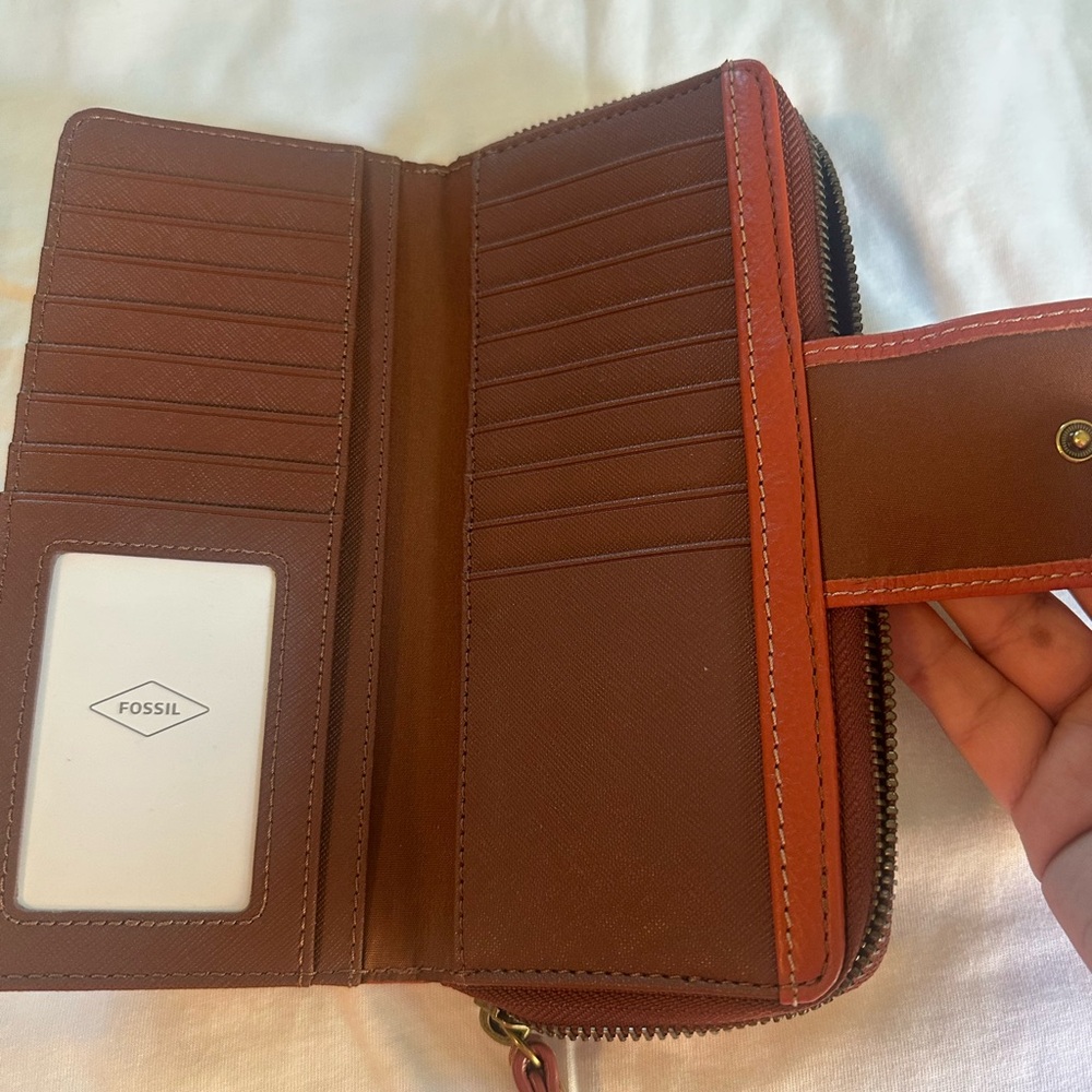 Fossil Burnt Red Clay Leather Wallet - Picture 8 of 11